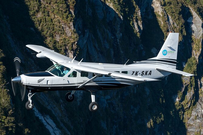 Milford Sound Flight and Cruise ex Queenstown (incl Lunch) - Landing beside Milford Sound