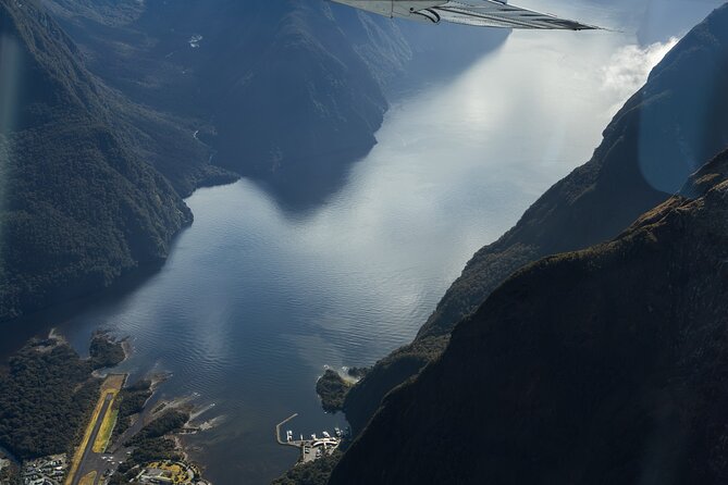 Milford Sound Flight and Cruise ex Queenstown (incl Lunch) - What you see during the 1-hour-45-minute cruise