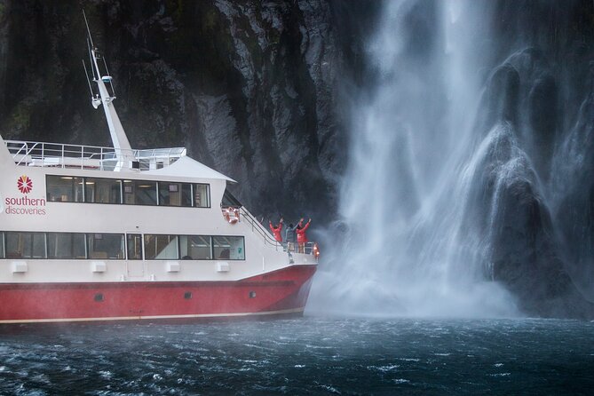 Milford Sound Flight and Cruise ex Queenstown (incl Lunch) - The return flight takes a new route