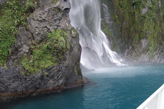 Milford Sound Glacier Flight & Cruise from Wanaka - Who will enjoy this most?