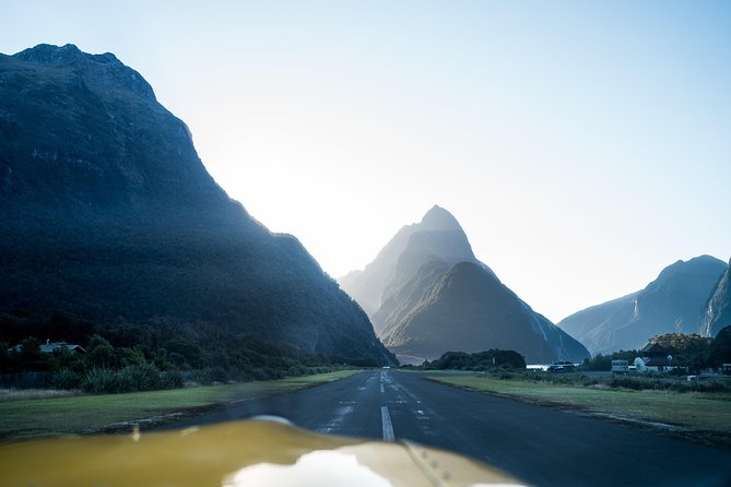 Milford Sound Glacier Flight & Cruise from Wanaka - Flying the full length of Milford Sound