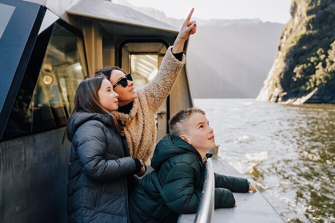 Milford Sound Helicopter and Cruise Tour from Queenstown - From Queenstown to Glenorchy by air