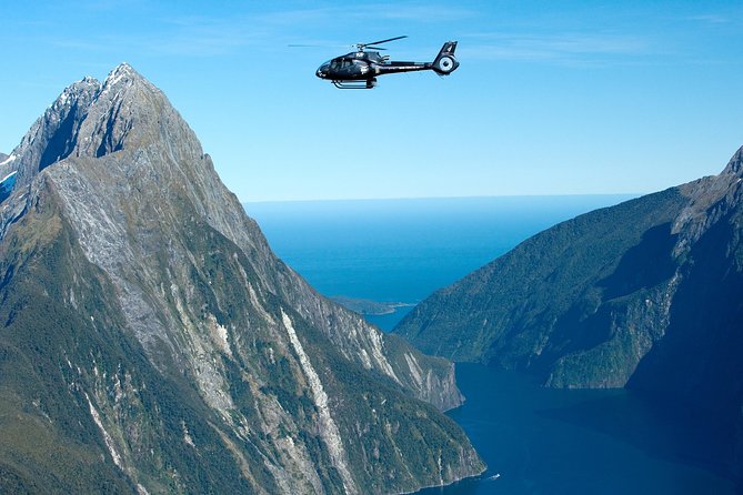 Milford Sound Helicopter Flight and Cruise from Queenstown - Milford Sound from the air
