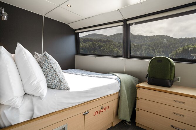 Milford Sound Overnight Cruise Fiordland Jewel - Dinner, breakfast, and what the fare really covers