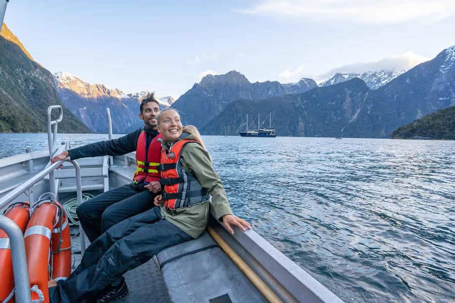 Milford Sound: Overnight Cruise with Water Activities - Morning on the Milford Mariner