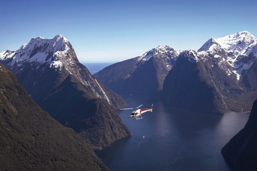 Milford Sound Scenic Helicopter Flight with Landing - The pilots make a real difference
