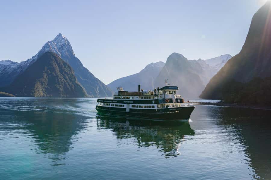 Milford Sound: Wildlife & Nature Cruises - Reaching Milford Sound without rushing