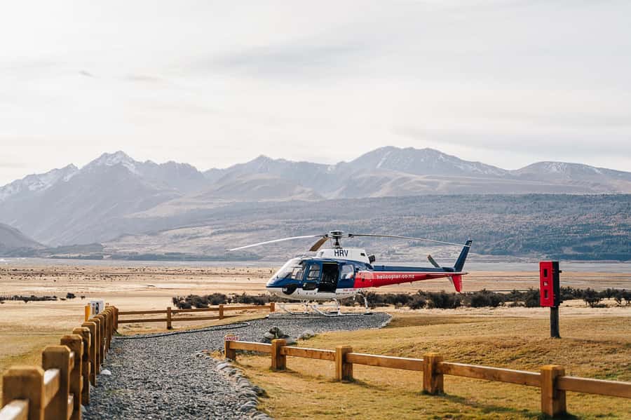 Mount Cook: 25-Minute Alpine Vista Helicopter Flight - The alpine landing and 10-minute viewpoint