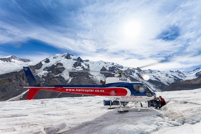 Mount Cook: 3-Hour Tasman Glacier Heli-Hike - The helicopter flight over Tasman Glacier