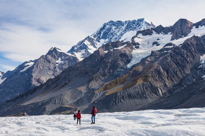 Mount Cook: 3-Hour Tasman Glacier Heli-Hike - Clothing and equipment supplied
