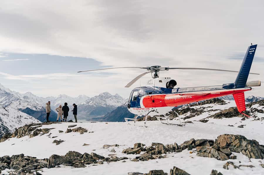 Mount Cook: Alpine Explorer 35 Minute Flight - Flying above the Ben Ohau Mountains
