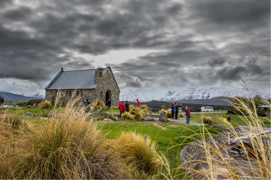 Mount Cook Full-Day Tour: Queenstown to Christchurch - Comfort, commentary, and the human factor