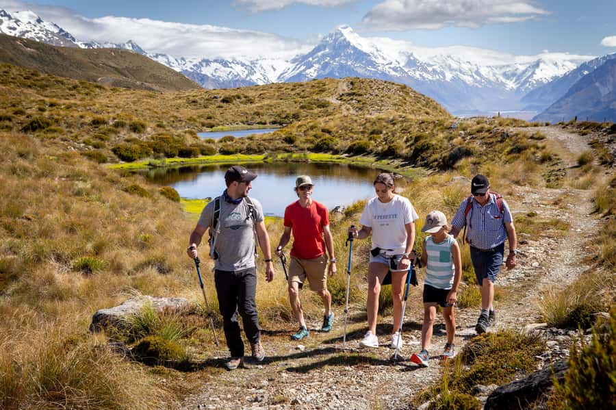 Mount Cook: Glentanner High Country Heli Hike - Inside the restored historic field station