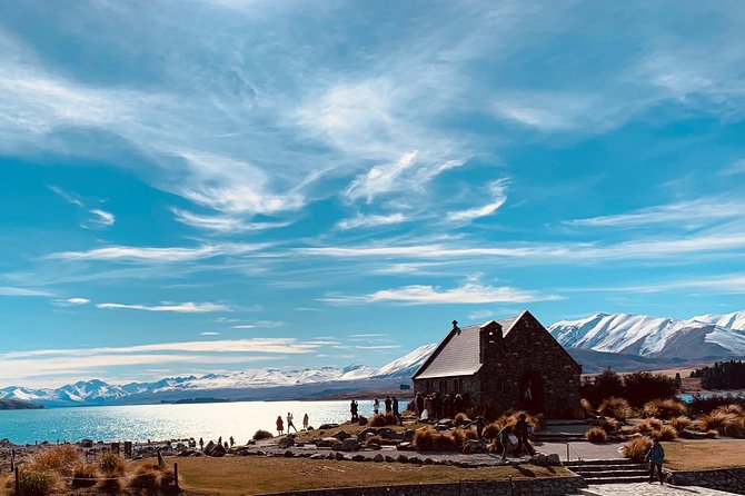Mount Cook, Lake Tekapo and Tasman Glacier Tour from Christchurch - Lake Pukaki and the long mountain views