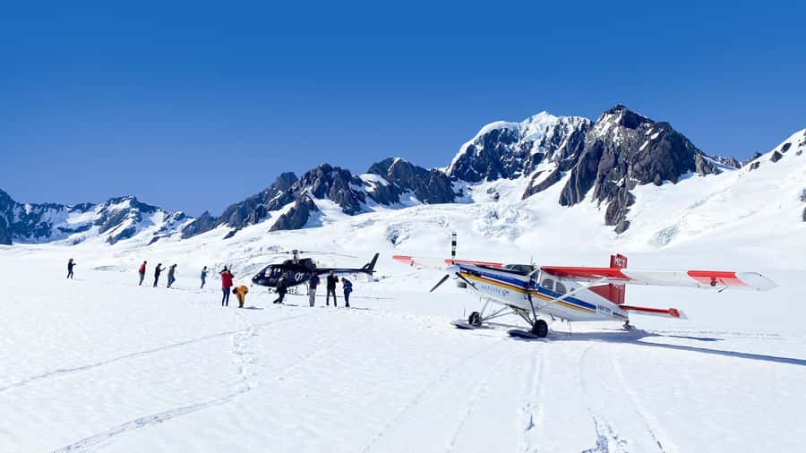 Mount Cook: Ski Plane and Helicopter Glacier Combo Flight - The Tasman Glacier landing and the silent pause