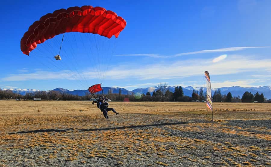 Mount Cook: Tandem Skydive Experience - Preparing for the aircraft
