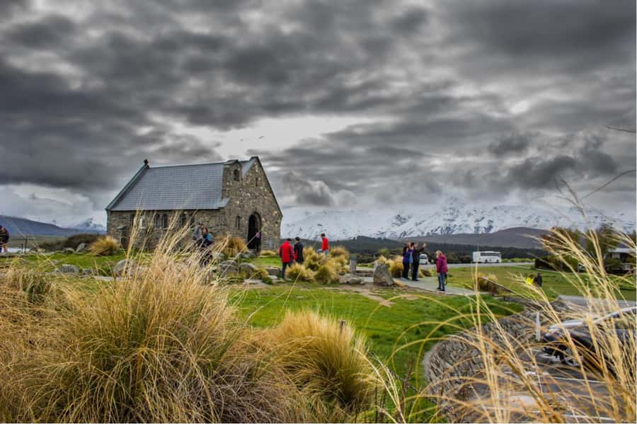 Mt. Cook Day-Tour: Christchurch to Queenstown - Lake Pukaki and the first view toward Aoraki
