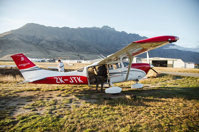Mt. Cook Fly Explore Fly ex Queenstown by Glenorchy Air - Walking the 10-kilometer Hooker Valley Track