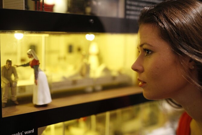 Museum of NZ Te Papa Tongarewa: Gallipoli Exhibition Guided Tour - Following the one-hour route