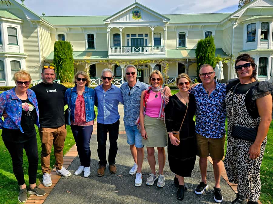 Napier: Afternoon Winery Tour Tasting at 3 Great Wineries - Why this Napier wine tour works well
