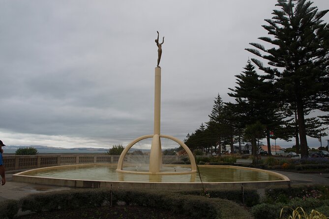 Napier and Hawkes Bay Scenic and Art Deco Tour by VW Kombi - What the six-person format changes
