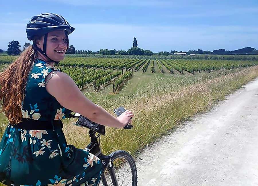 Napier: Art Deco Bike Ride and Wineries Loop - Key points at a glance