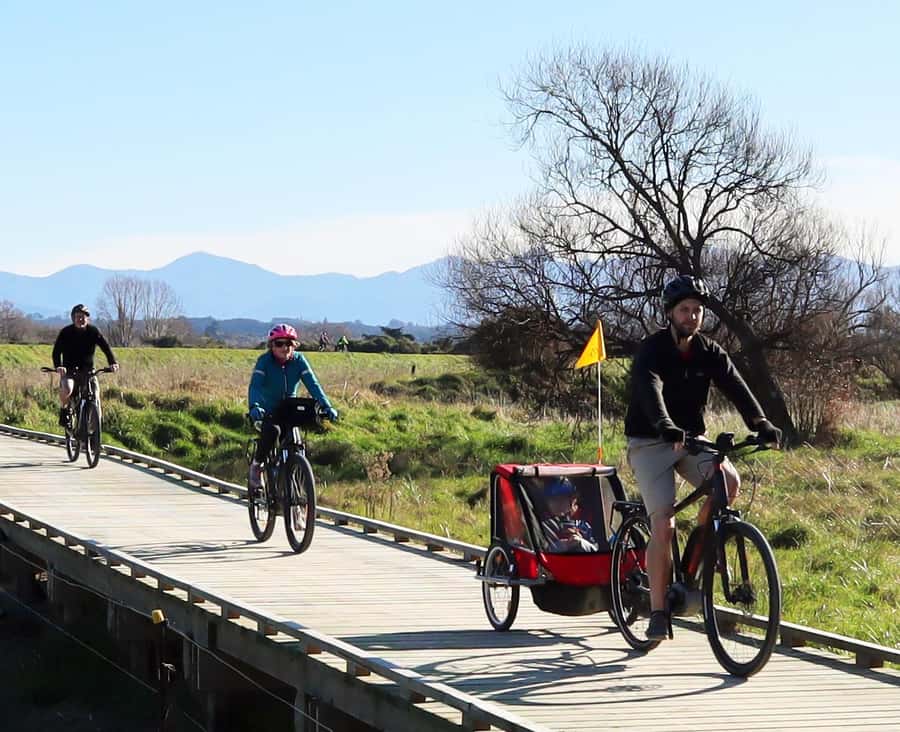 Nelson: Great Taste Trail Coastal Bike Ride to Mapua - Food and drink along the Great Taste Trail