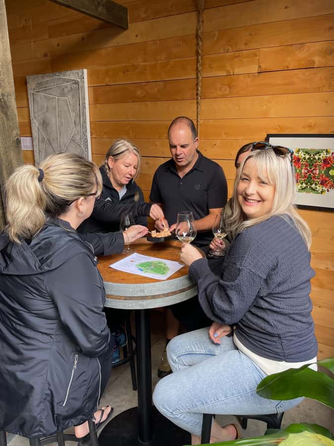 Nelson: Wine Tour with Tastings and Lunch - The 75-minute vineyard lunch