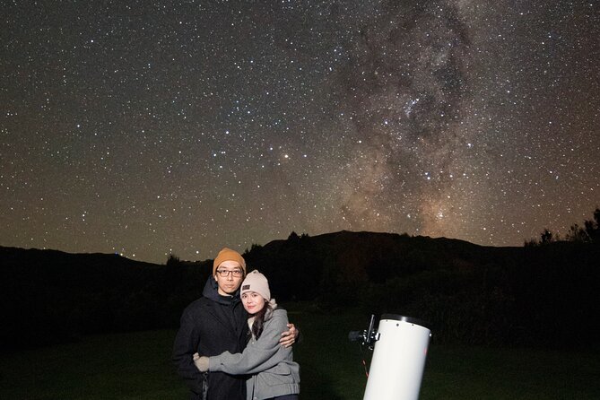 Night Awe - Stargazing tour in Akaroa - Seeing live images with the Seestar S50