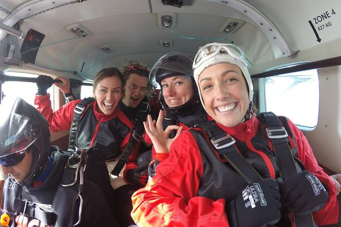 NZONE Skydive Queenstown - Free-fall above Lake Wakatipu