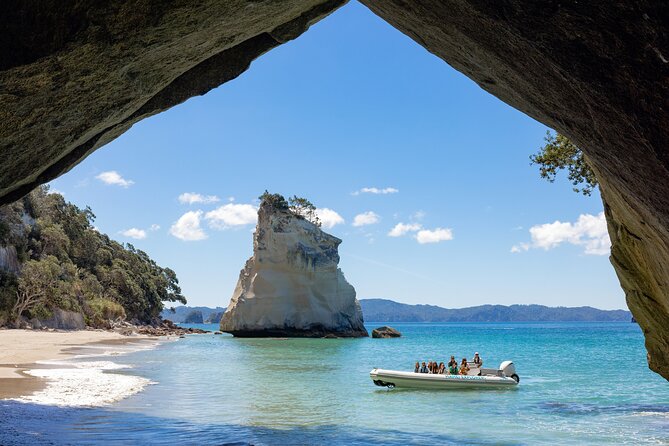 One Hour Cathedral Cove Boat Tour in Hahei - Why seeing Cathedral Cove from the sea matters