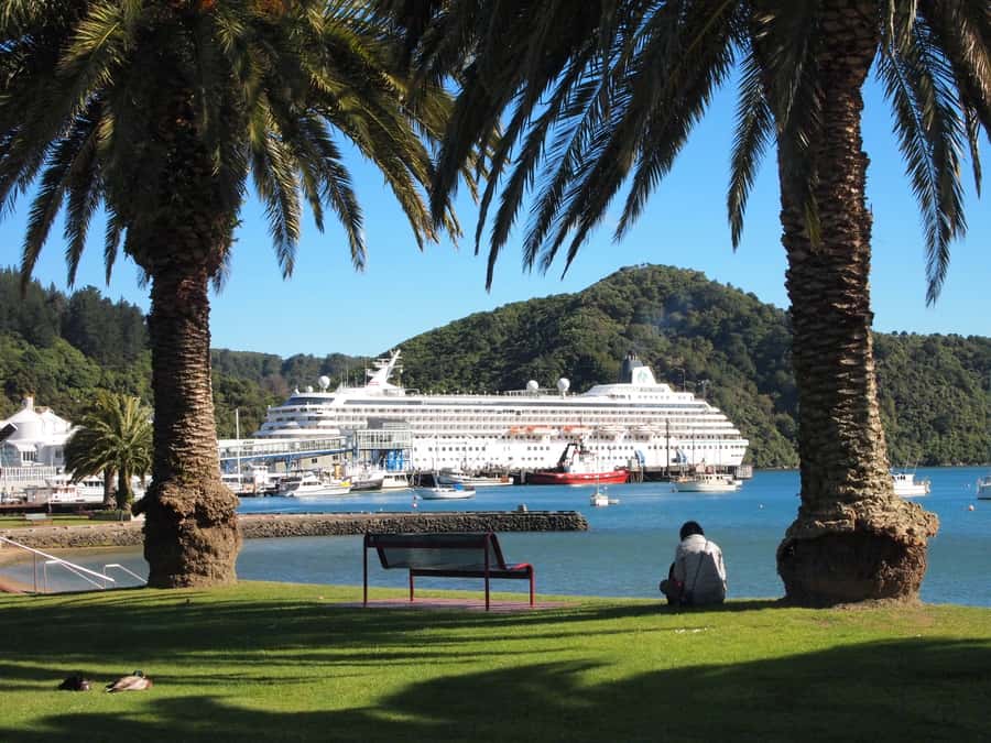 Onshore Highlights of Marlborough's Wine Region from Picton - Optional Omaka Aviation Heritage Centre