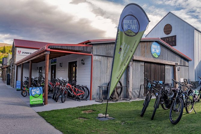 Otago Central Rail Trail One Day Wonder Cycle tour - Chatto Creek Tavern at 2:30 p.m.