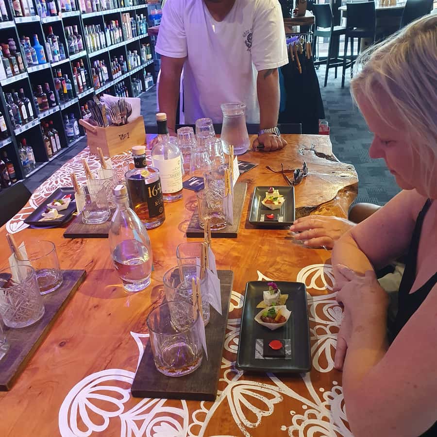 Paihia or Kerikeri: Wine, Spirit, & Craft Beer Tour - Bad Habits in Paihia: spirits with food pairings