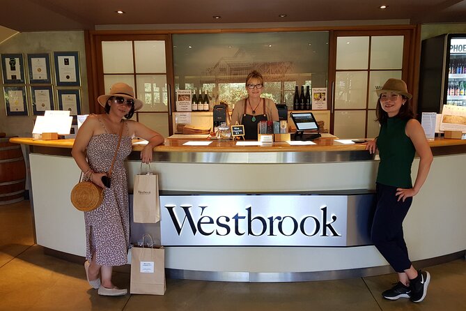 Piha Waitakere Rainforest Wine Tour from Auckland - Who should book this West Auckland day out?