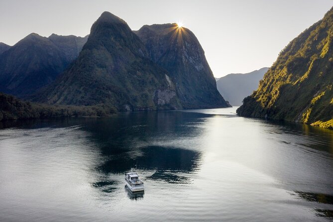 Premium Milford Sound Cruise Including Lunch - What makes this cruise worth considering