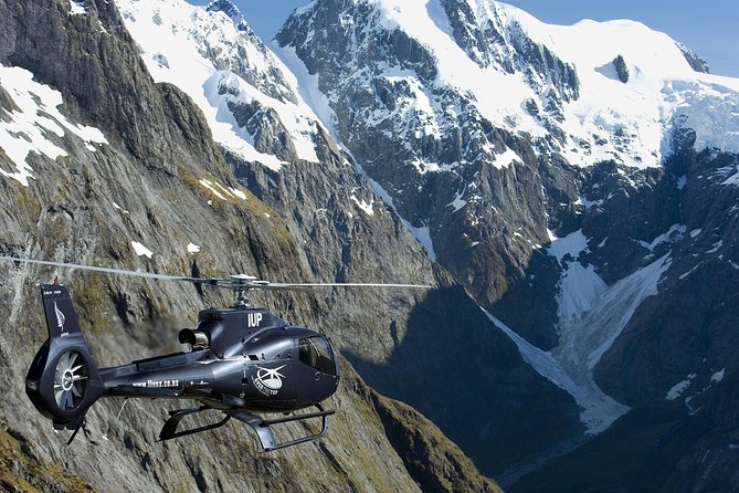 Premium Milford Sound Tour Including Cruise, Flight & Lunch - Homer Tunnel And The Final Run To Milford Sound