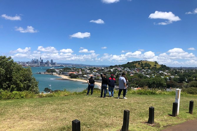 Private Auckland City Tour For Small Group in a luxury vehicle. - Tamaki Drive and Mission Bay