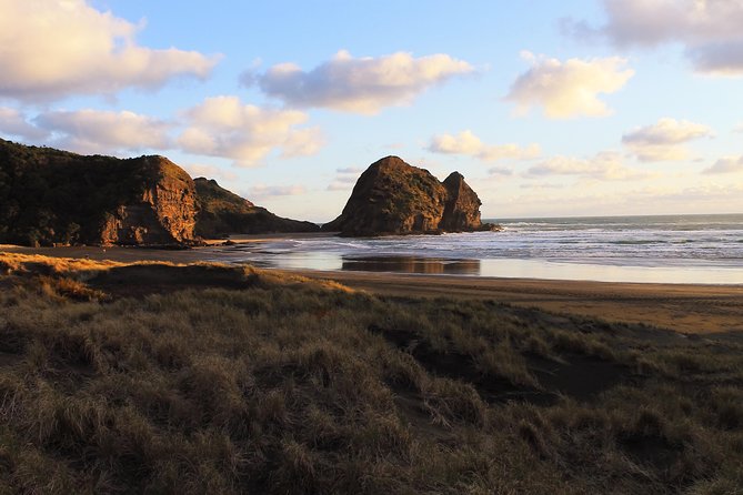 Private Auckland's West Coast - Piha/ Muriwai - Wild West Tour - Piha delivers the west-coast drama