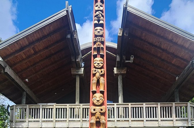 Private Auckland West Coast Tour Piha Beach and Karekare Falls - Piha Beach is the essential West Coast finish