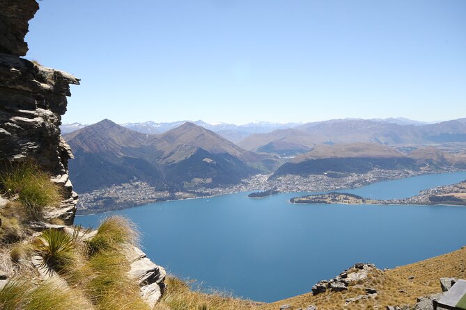 Private Champagne Picnic on a Peak with Helicopter Ride - Who should book this Cecil Peak experience?