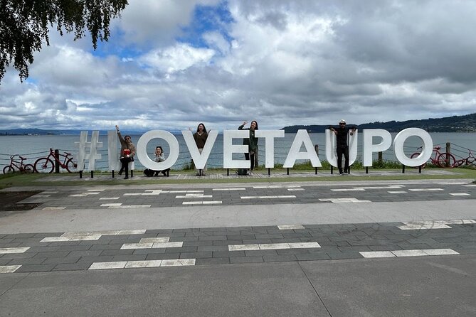 Private Driver Hire – Full-Day Touring-Auckland/Rotorua/Hamilton - Rotorua’s geothermal sights and cultural appeal