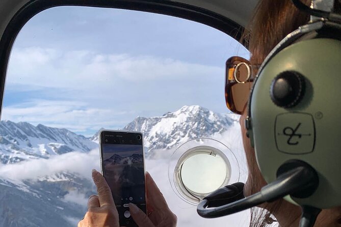 Private Flight: 3 Glaciers with Snow Landing - 45mins - What the 45-minute flight includes