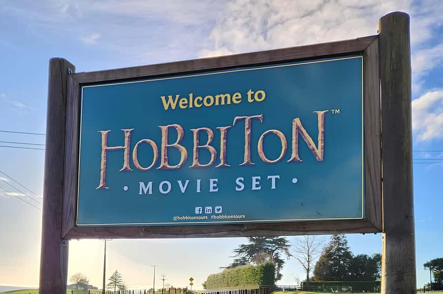 Private Hobbiton & BlueSprings & Redwood forest fromAuckland - Three hours inside the Hobbiton Movie Set