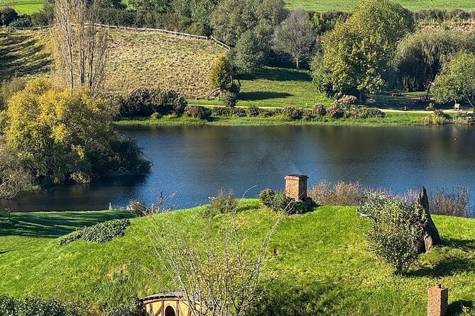 Private Hobbiton Movie Set and Rotorua Day Trip from Auckland - What the private vehicle adds