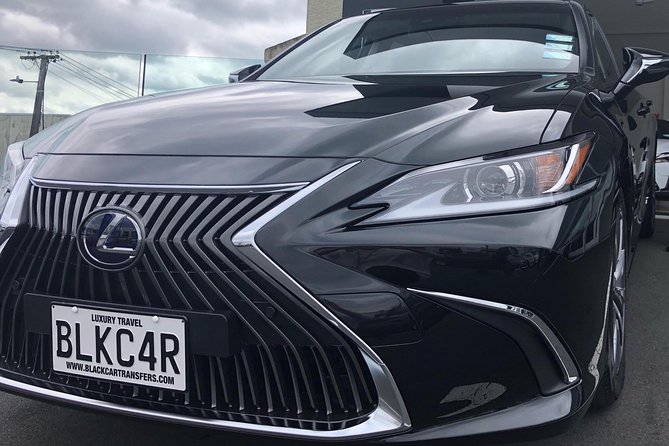 Private Luxury Airport Transfers in Auckland – Sedans & Vans - Meeting your driver after landing