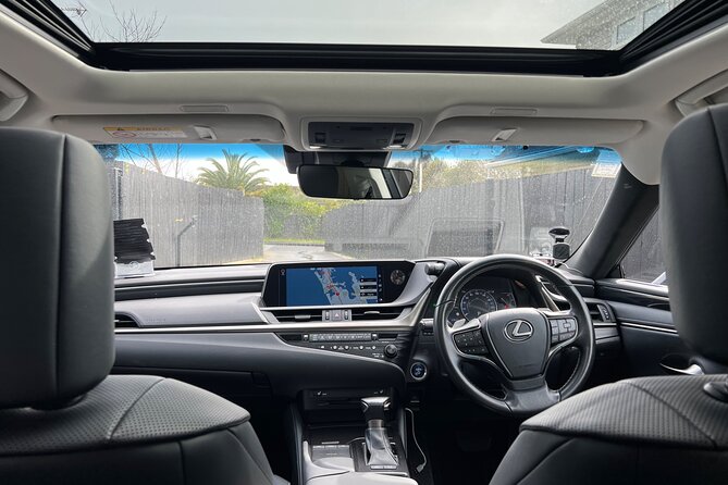 Private Luxury Airport Transfers in Auckland – Sedans & Vans - What the private format changes
