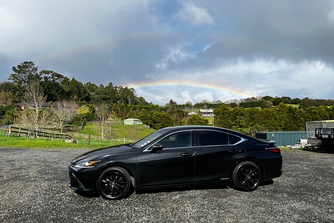 Private Luxury Airport Transfers in Auckland – Sedans & Vans - The airport sign issue and other limits