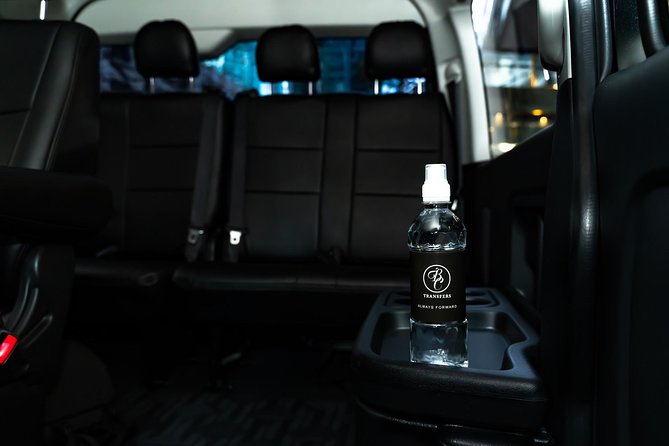 Private Luxury Airport Transfers in Auckland – Sedans & Vans - Choosing between a sedan and a van