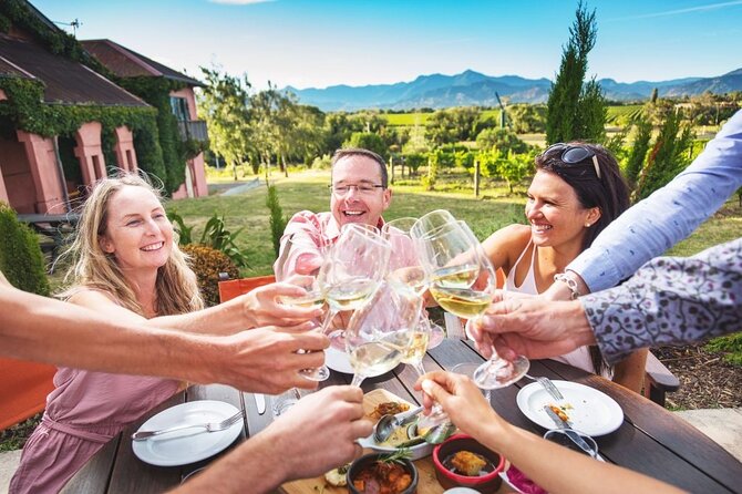 Private Marlborough Winery Tour - Saint Clair for Lunch and a Longer Pause